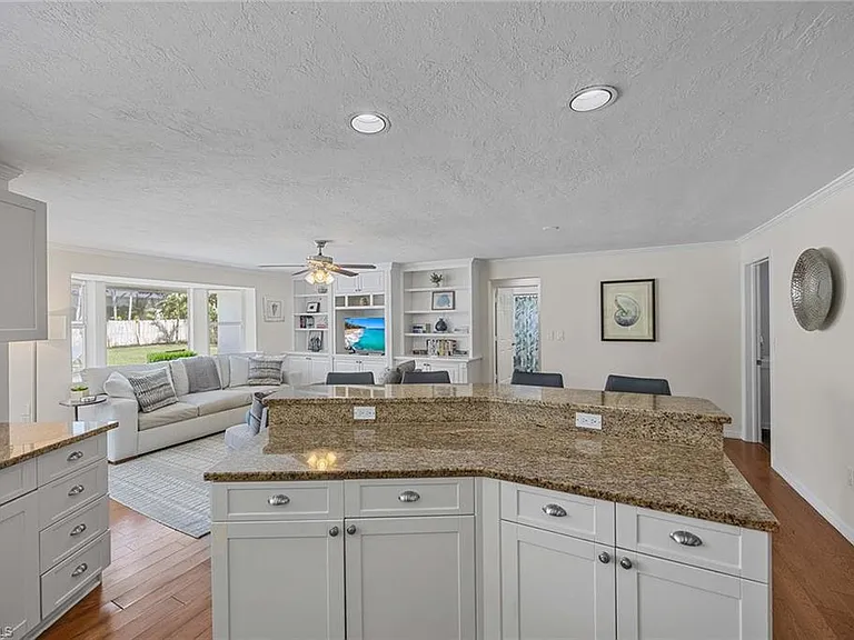 707 Port Side Dr — Photo 10