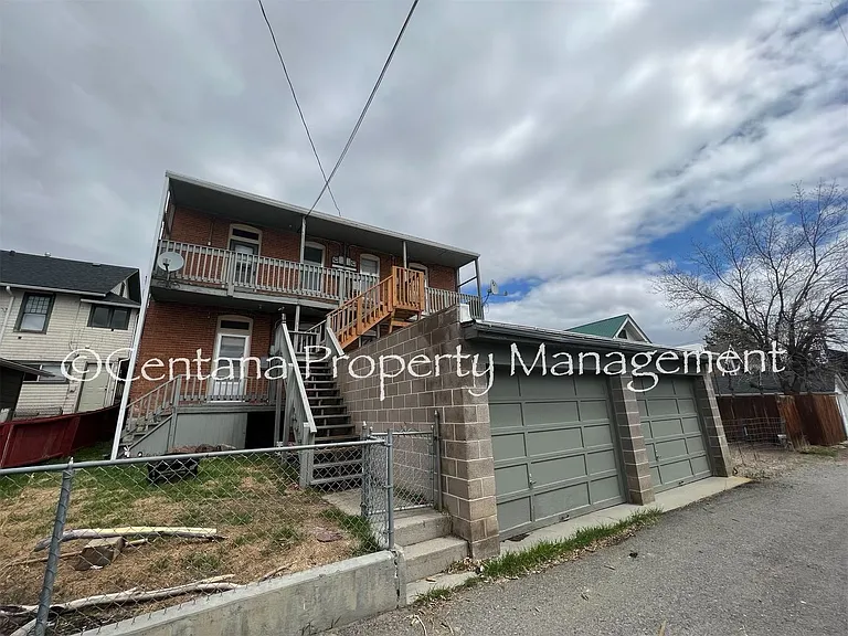 942-944 W Woolman St — Photo 3