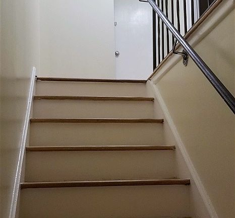 5th image of 56 College St