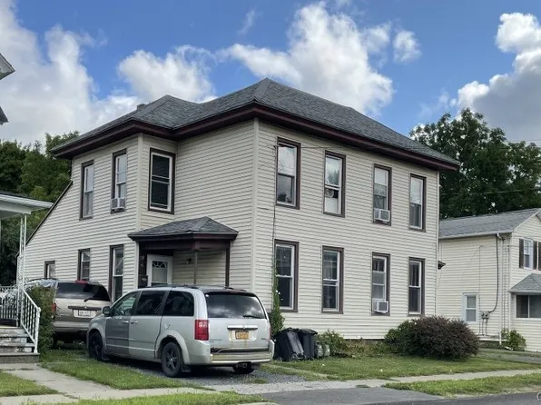 41 Walnut St, Auburn, NY 13021
