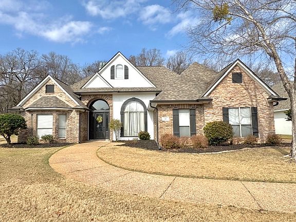 2nd image of 42 Waterbury Dr