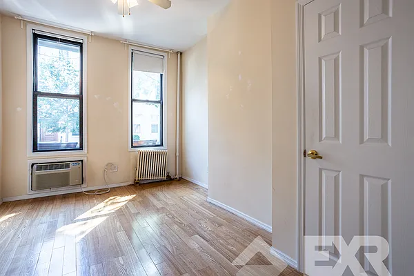 Rented by EXR | media 2