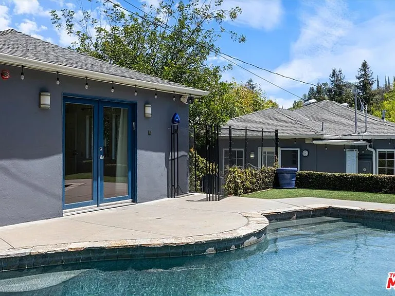 14041 Roblar Rd — Photo 1
