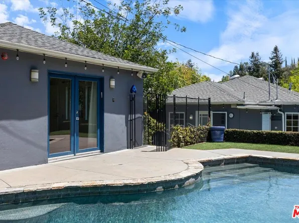 14041 Roblar Rd, Sherman Oaks, CA 91423