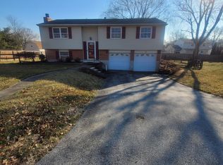 3 Addison Dr, Newark, DE 19702