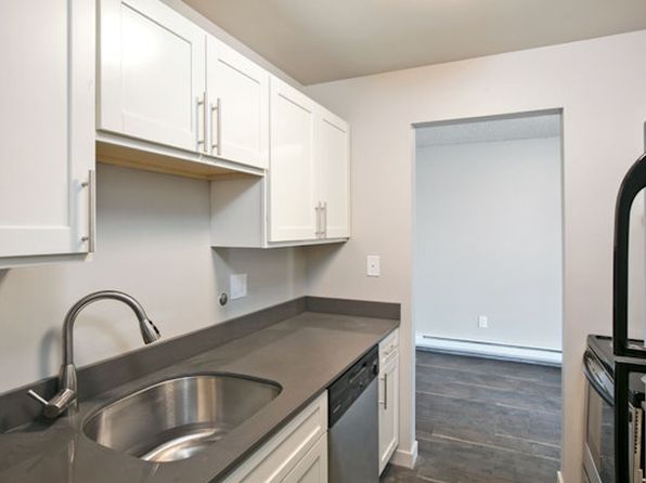 3032 NE 140th St APT 402