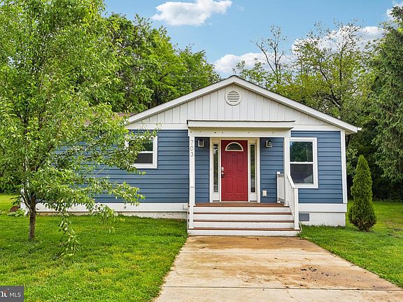 4th image of 703 Cedar Ave