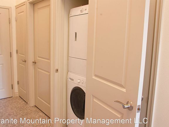 4th image of 825 W Spruce St #15326319
