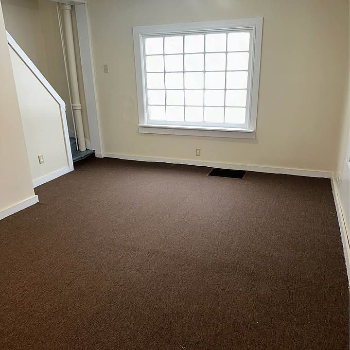 1st image of 102 Fairview Ave