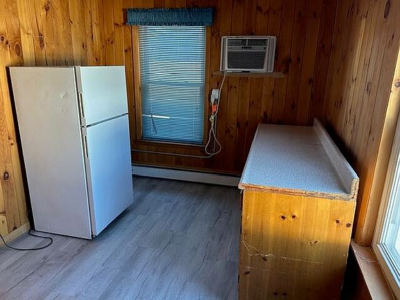 5th image of 42 Champlain St