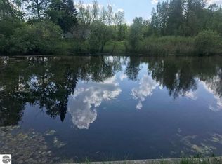 19215 30th Ave, Marion, MI 49665