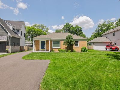 604 W Bunting Ln, Mount Prospect, IL, 60056