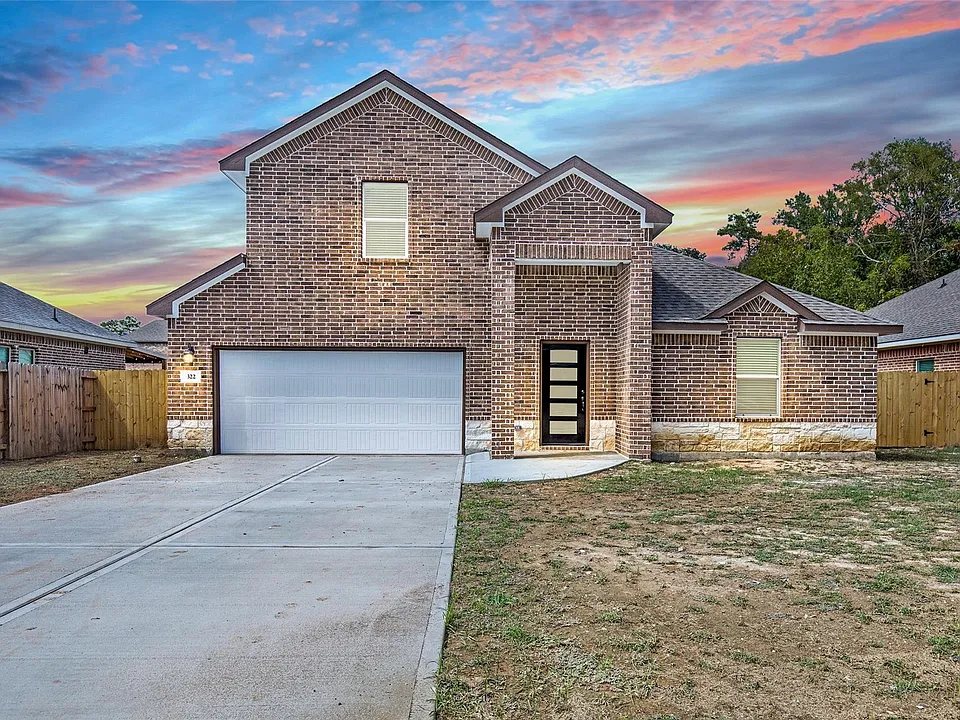 322 Carlos Leal Dr