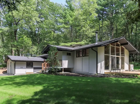 97 Old Mill Rd, Harvard, MA 01451