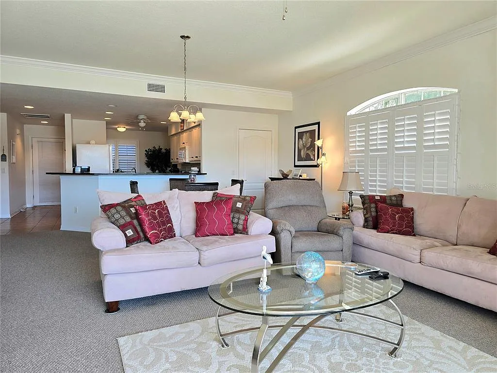 2 bed, 2.0 bath, 1440 sqft, $2,400 — Photo 2