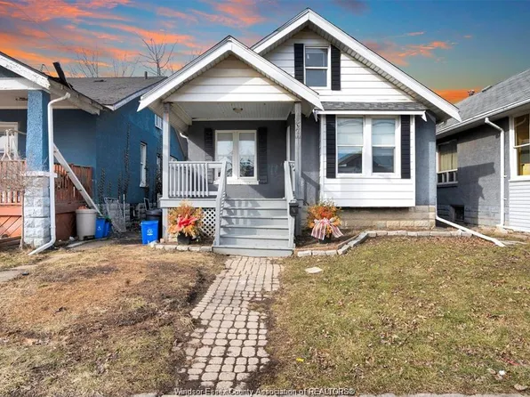 576 Shepherd St E, Windsor, ON N8X 2K7