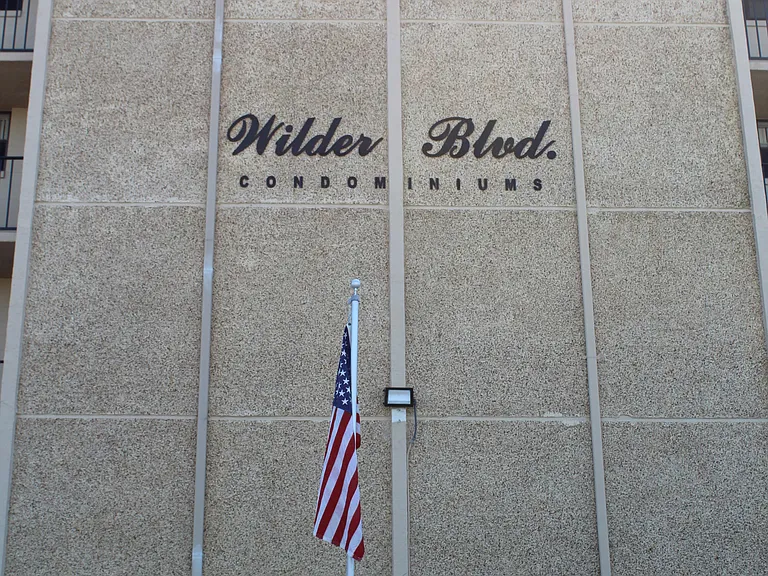 329 Wilder Blvd — Photo 1