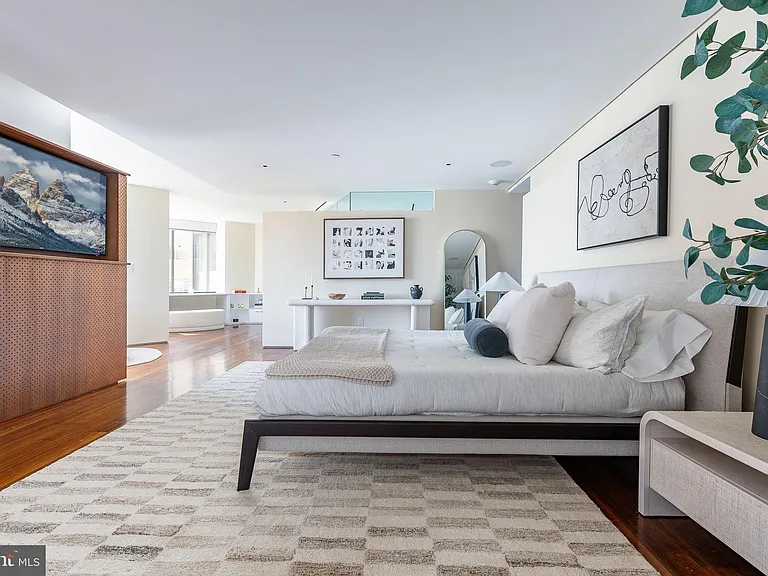 210 W Rittenhouse Sq #2106-2107 — Photo 35