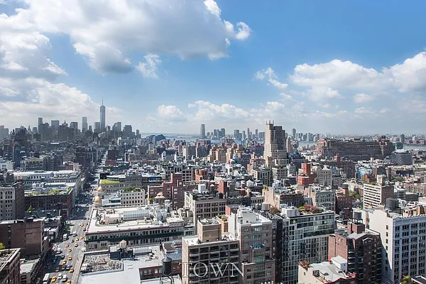 Sold by Town Residential | media 5