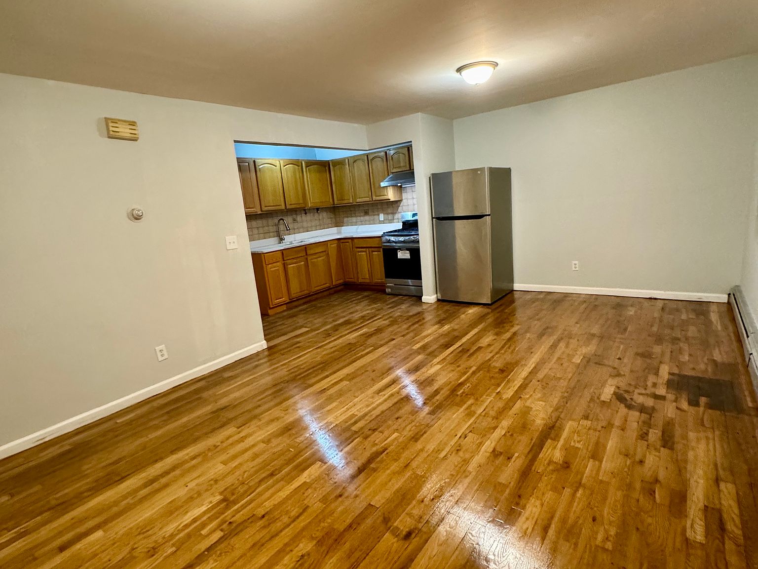 168-51 93rd Ave #1, Jamaica, NY 11433 | Zillow