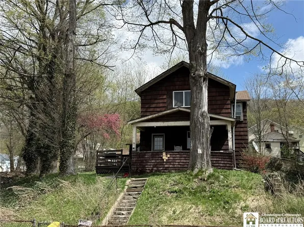 23 River St, Bradford, PA 16701