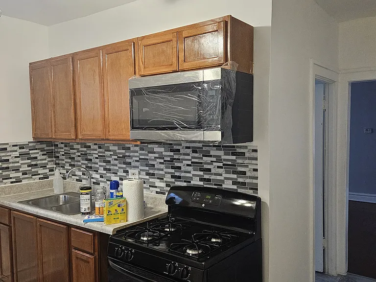 10918 S Vernon Ave — Photo 39