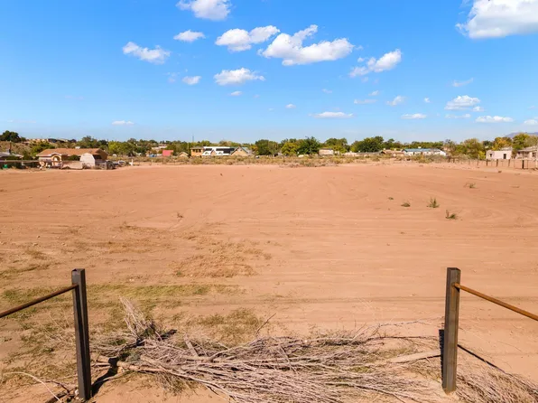 3097 Rosendo Garcia Rd SW, Albuquerque, NM 87105
