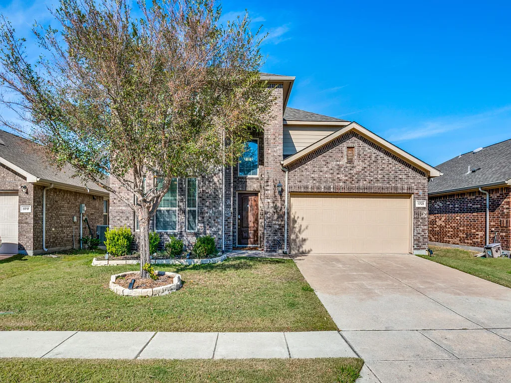 4 bed, 3012 sqft, $2,995 — Photo 1