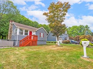 21 Ridge Rd, Budd Lake, NJ 07828