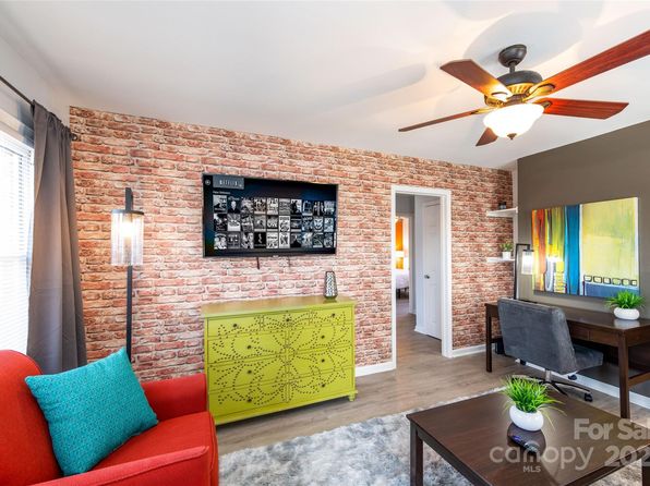 charlotte-north-carolina-299903781 picture