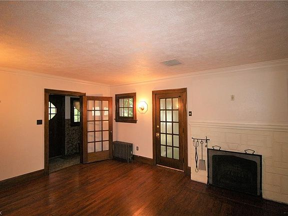 4th image of 410 Orlando Ave