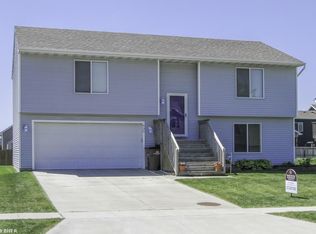 435 3rd St SE, Bondurant, IA 50035