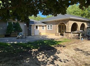 2750 Shaw Rd, Compton, IL 61318