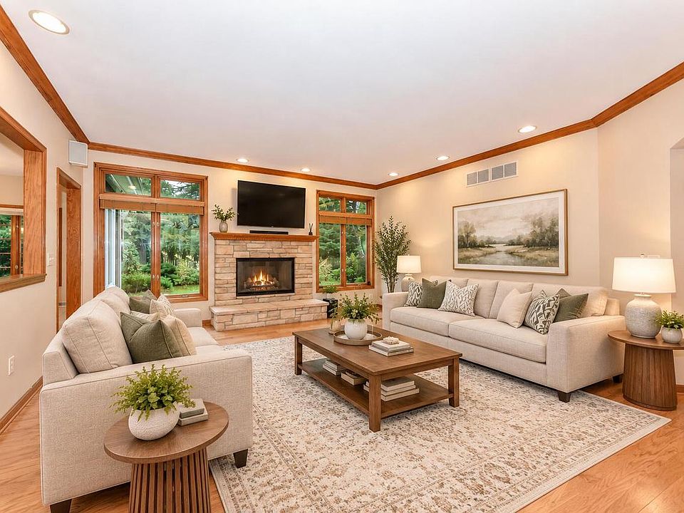 1st image of W71N428 Mulberry AVENUE