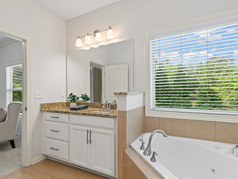 1245 Redbud Dr — Photo 36