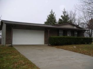 3201 Springdale Dr, Saint Peters, MO 63376