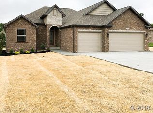 115 N Willow Dr, Madison, IN 47250
