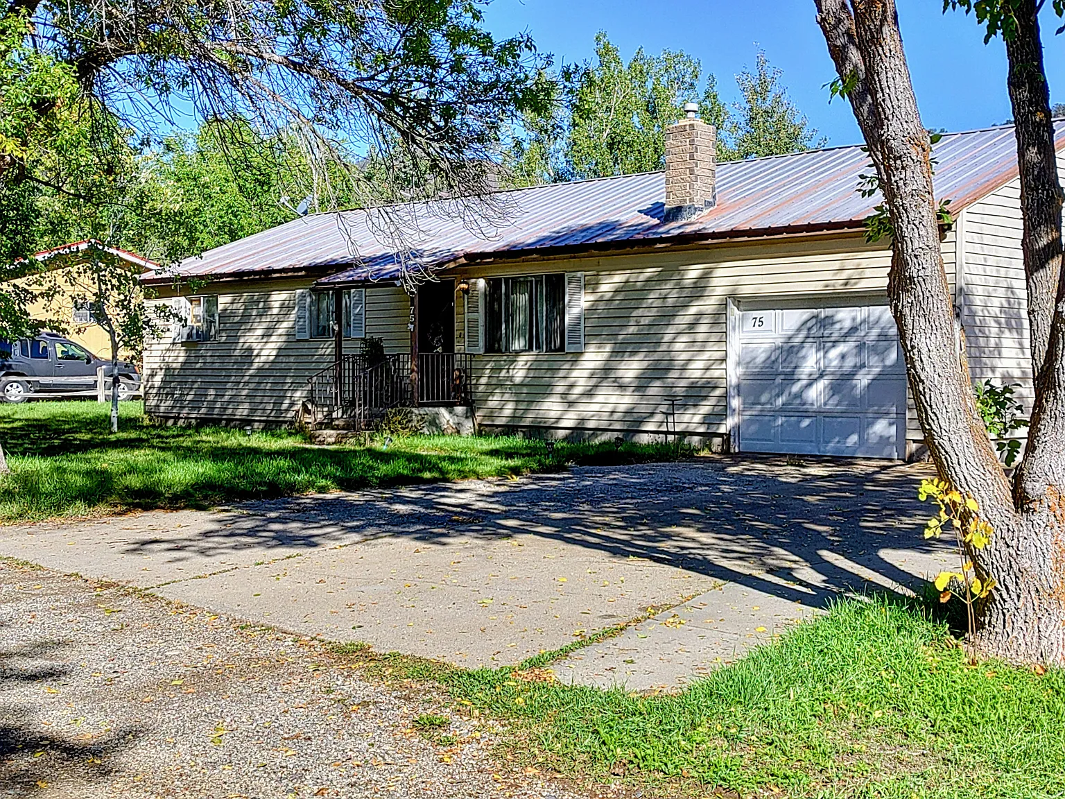 3 bed, 1.5 bath, 1428 sqft, $2,400 — Photo 1