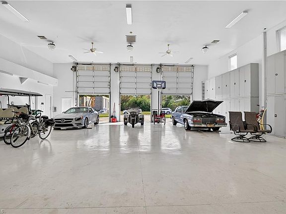 4th image of 4060 SKYWAY DR #45