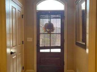 322 Fairview Dr, Brandon, MS 39047