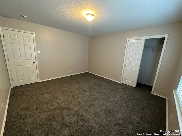 2111 Red Rock Xing — Photo 28