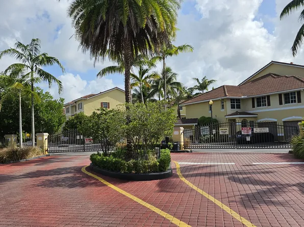 730 NE 90th St, Miami, FL