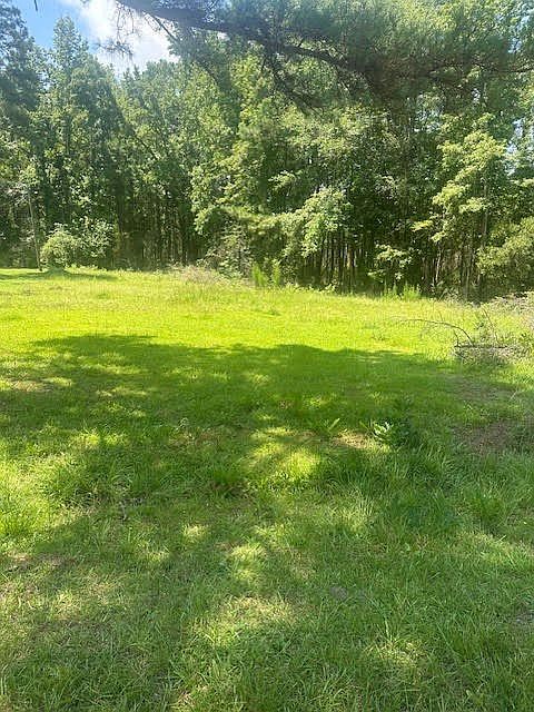 2nd image of 176 Log Rd