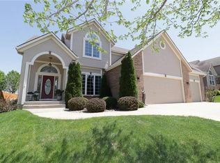 18109 Rollins Dr, Smithville, MO 64089