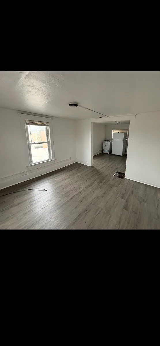 Building Photo - 21 Jacokes St #2