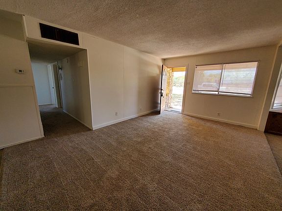 3rd image of 2422 N Van Buren St