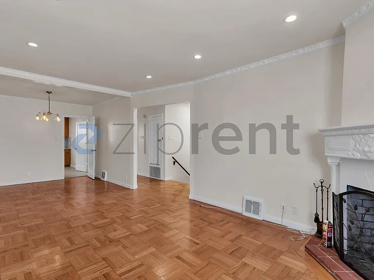 1667 47th Ave — Photo 10