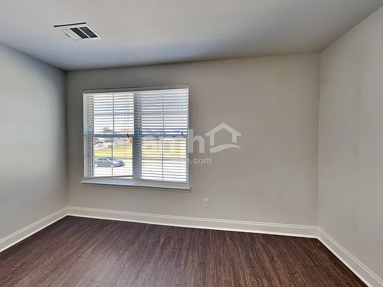 5534 Central Grove Sq — Photo 16