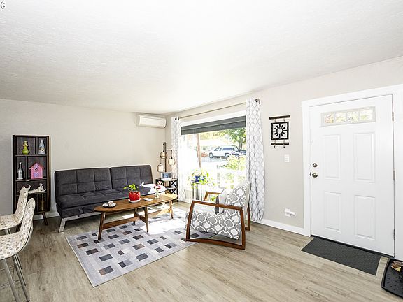 4th image of 1161 W 18th Ave