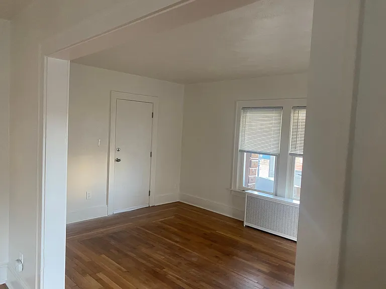 29 Emory Ct #UTILITIES INCLUDED — Photo 2